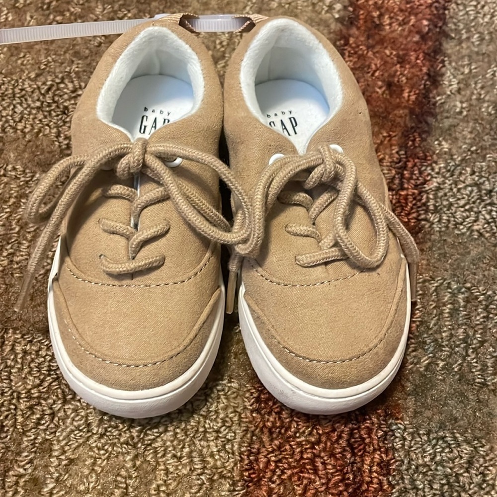Baby gap tan shoes
